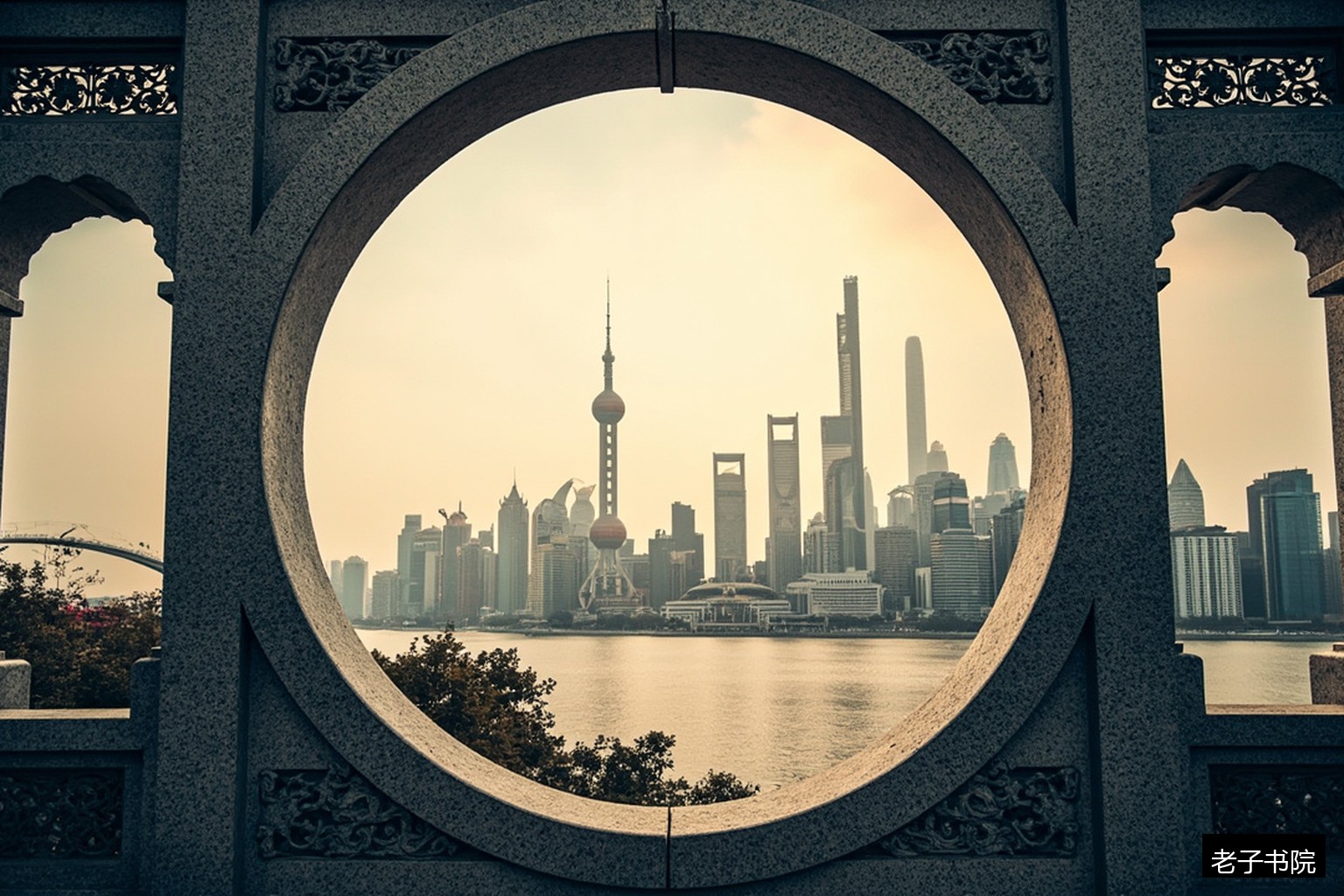 上海天际线古典月门