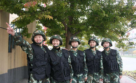 上海西点精英女兵特训营--火凤凰夏令营(14天)